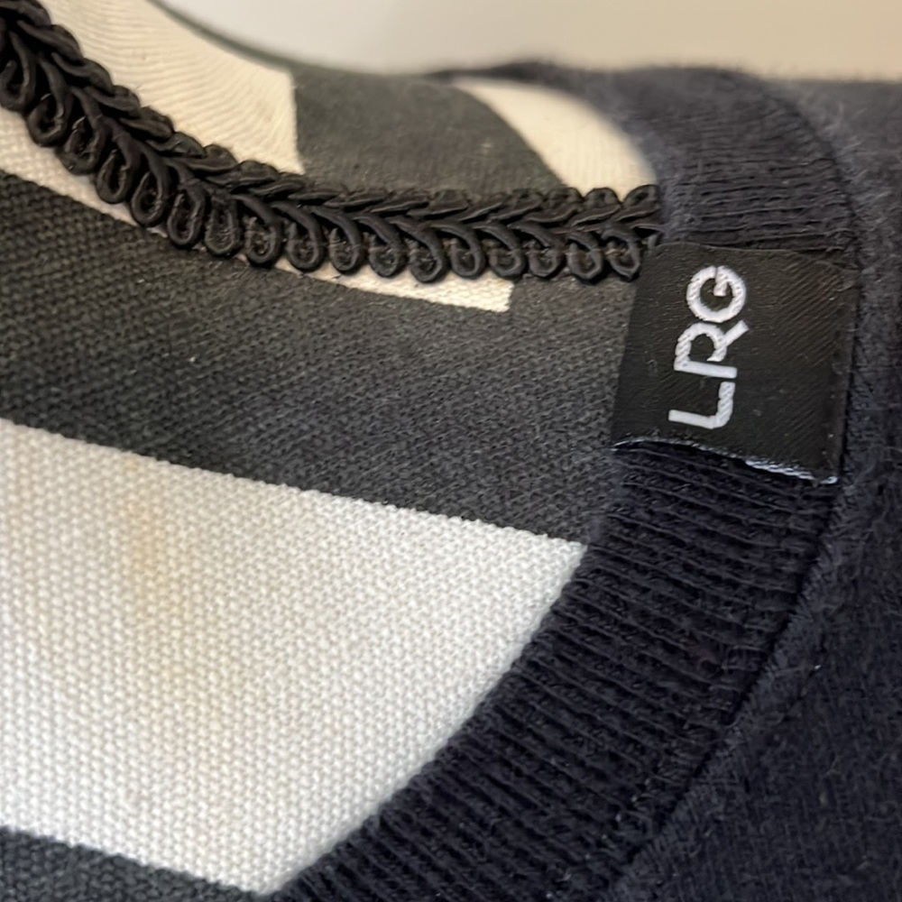 LRG tee - Picture 3 of 4